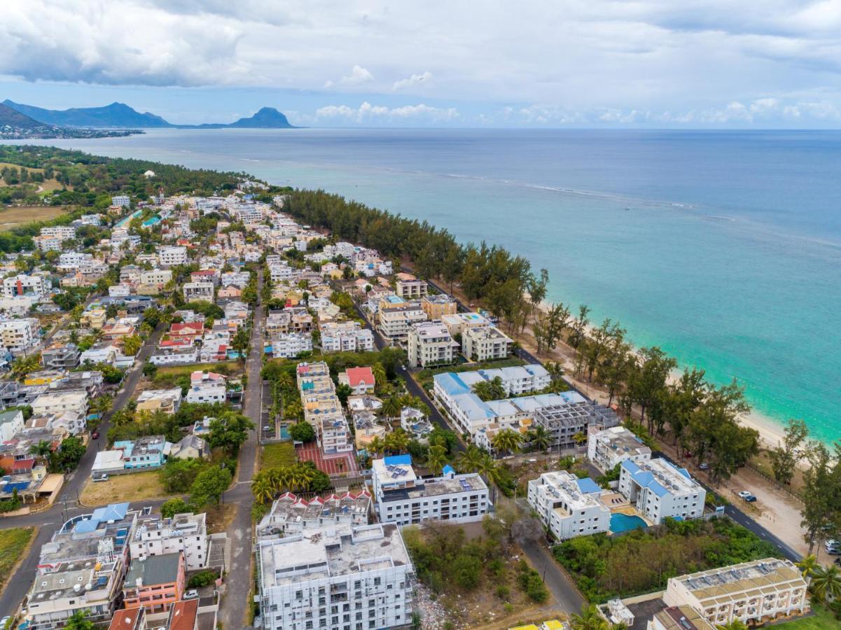 Les Cerisiers Beach Residence, Cosy And Modern 3 Bedroom Apartment Located 50 Metres From The Beach And From All Amenities And Restaurants On The Coastal Road Flic-en-Flacq Exteriér fotografie